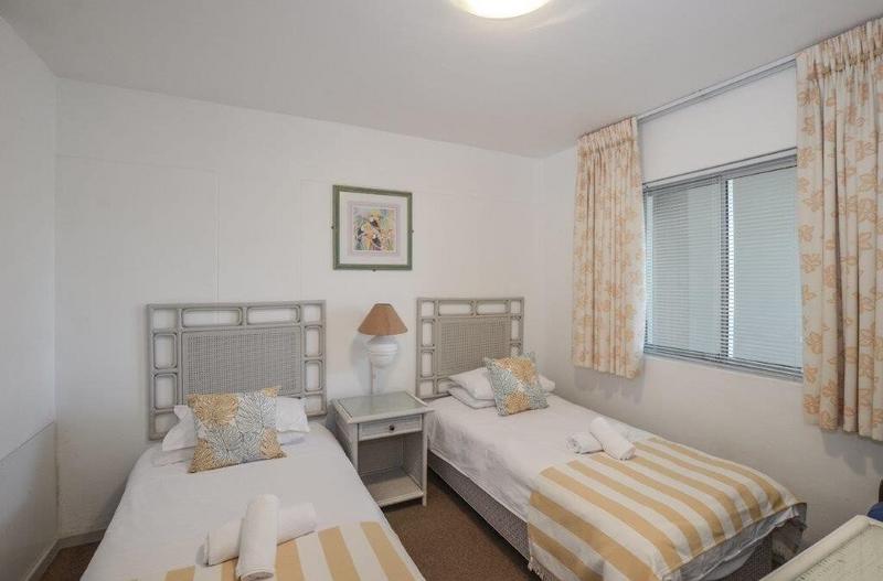 To Let 3 Bedroom Property for Rent in Dolphin Beach Western Cape